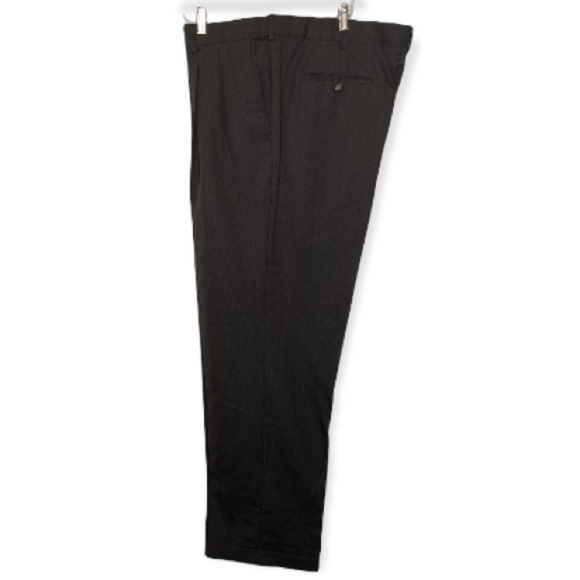 Roundtree & Yorke Dark Brown Wool Blend Classic Fit Pleated Slacks 42x32 NWT - Picture 3 of 12